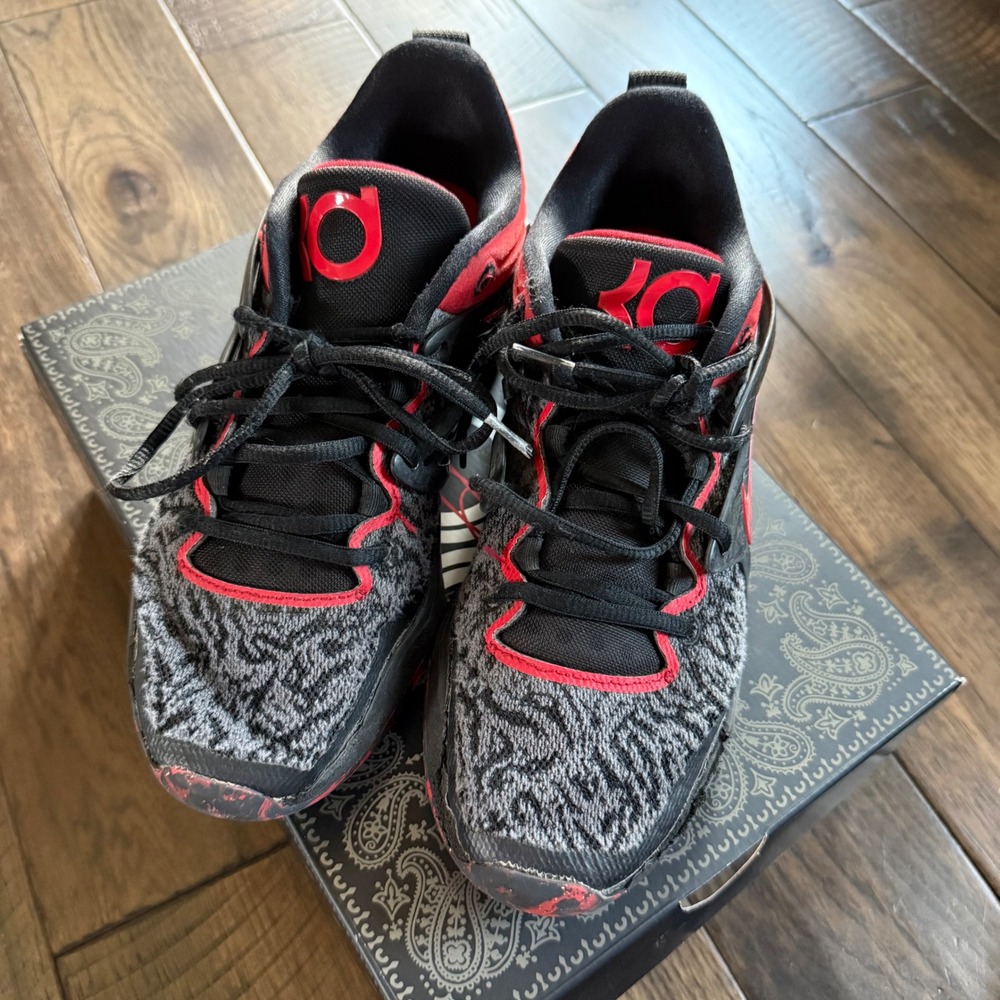 Nike KD15 Black University Red Basketball Shoes DC1975-003 Mens 7.5 KD 15 Bred